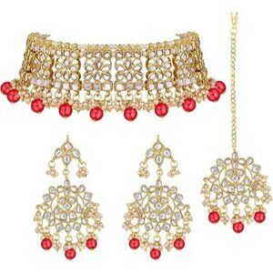 Aheli Kundan Studded Choker Necklace Earrings and Maang Tikka Set
